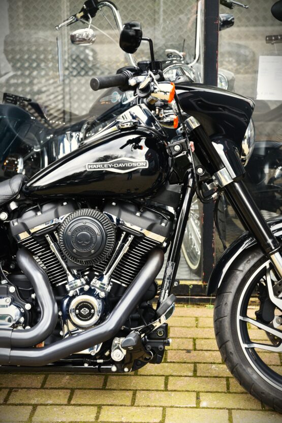 HARLEY DAVIDSON SPORT GLIDE – Image 4