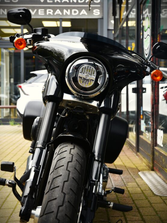 HARLEY DAVIDSON SPORT GLIDE – Image 6