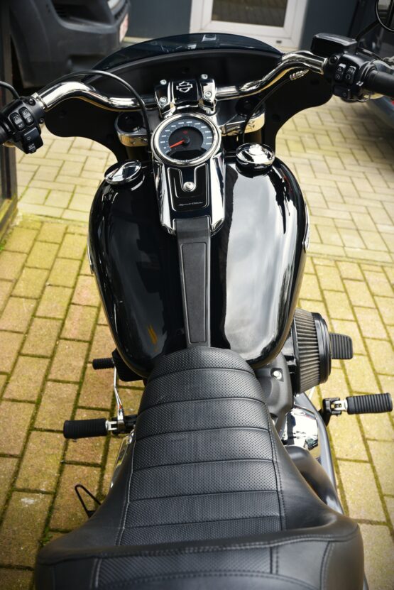 HARLEY DAVIDSON SPORT GLIDE – Image 7