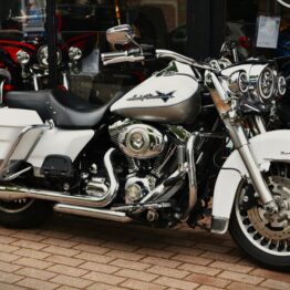 HARLEY DAVIDSON ROAD KING
