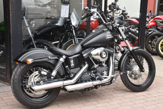 HARLEY DAVIDSON DYNA STREET BOB – Image 3