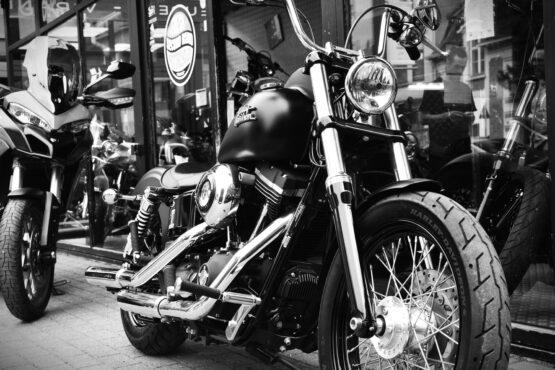 HARLEY DAVIDSON DYNA STREET BOB – Image 5