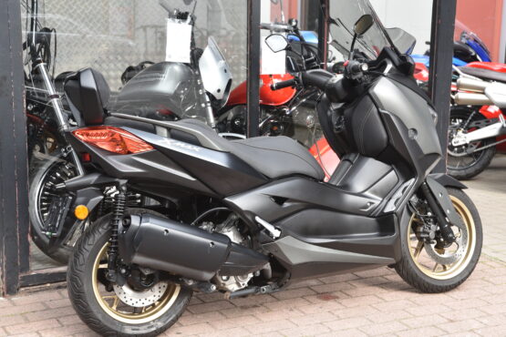 YAMAHA XMAX 300 TECH MAX – Image 3
