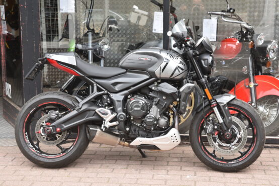 TRIUMPH TRIDENT 660 – Image 2
