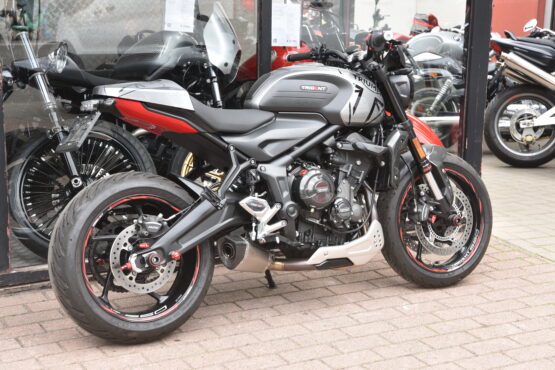 TRIUMPH TRIDENT 660 – Image 3