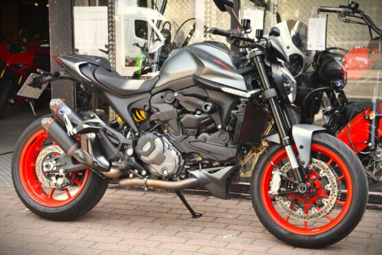 DUCATI MONSTER 937 PLUS