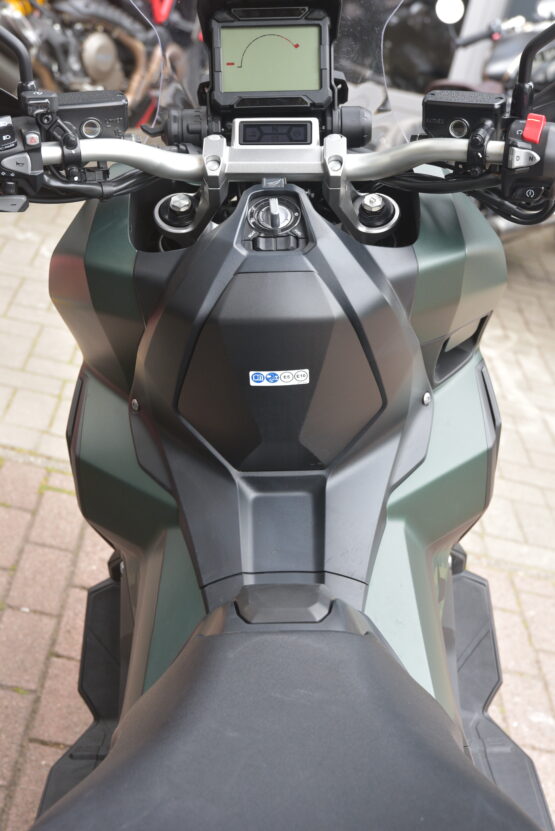 HONDA X-ADV 750 – Image 7