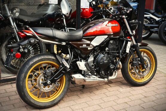 KAWASAKI Z 650 RS – Image 3
