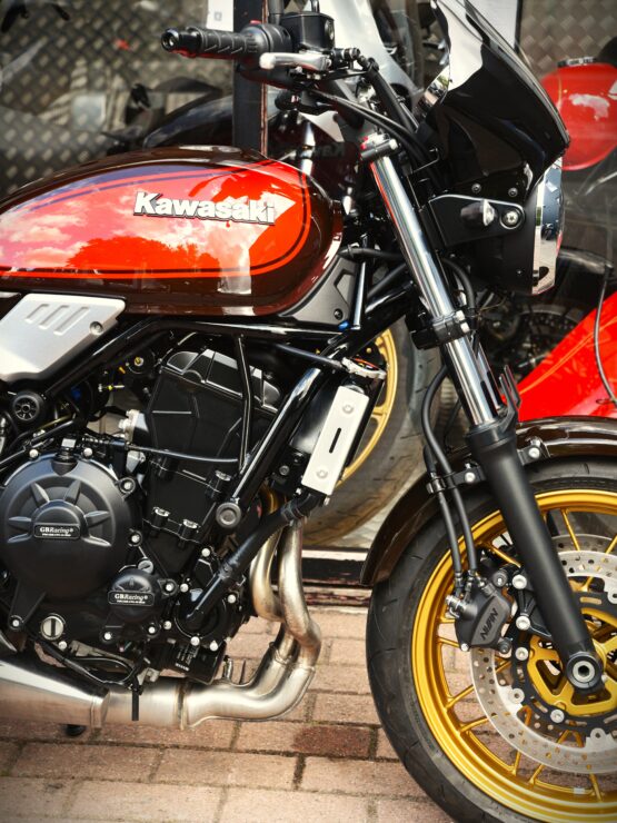 KAWASAKI Z 650 RS – Image 4