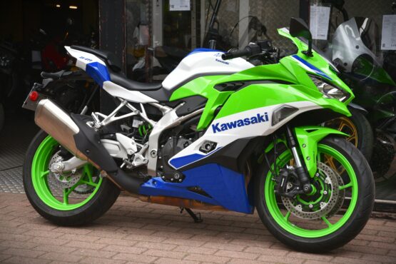 KAWASAKI ninja ZX-4RR