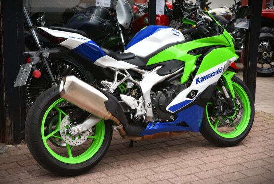 KAWASAKI ninja ZX-4RR – Image 3