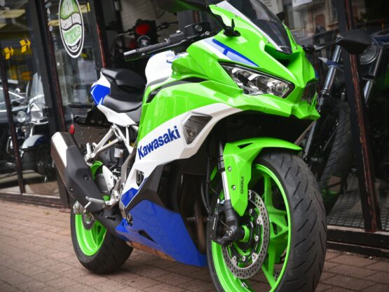 KAWASAKI ninja ZX-4RR – Image 5