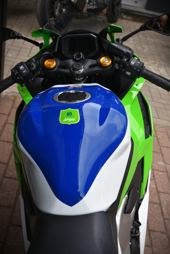 KAWASAKI ninja ZX-4RR – Image 7