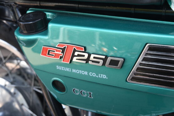 SUZUKI GT 250 – Image 7