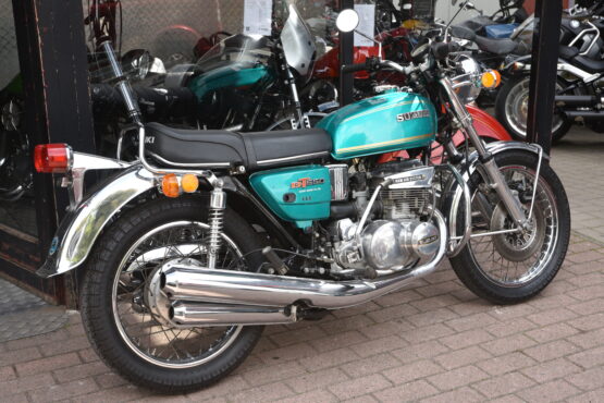 SUZUKI GT 550 – Image 3