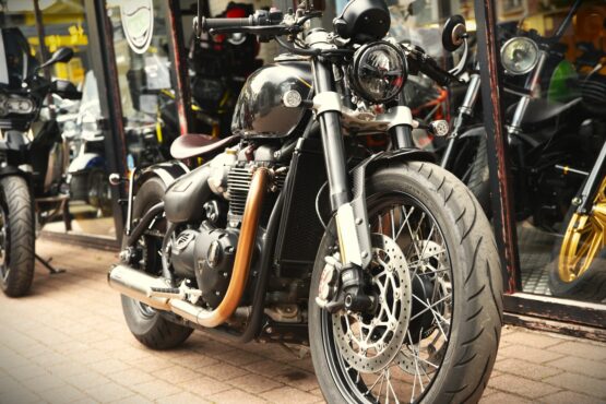 TRIUMPH BONNEVILLE BOBBER TFC – Image 5