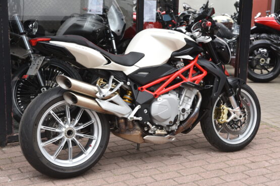 MV AGUSTA BRUTALE 1090 ABS – Image 3