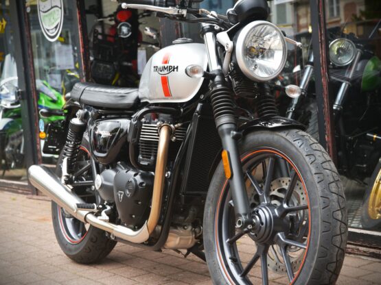 TRIUMPH STREET TWIN – Image 5