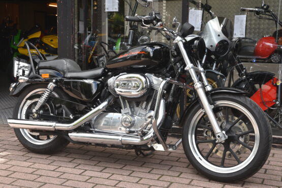 HARLEY DAVIDSON 883 SUPERLOW