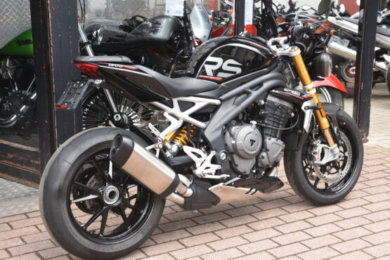 TRIUMPH 1200 SPEED TRIPLE RS – Image 3