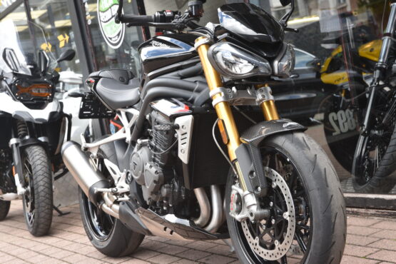 TRIUMPH 1200 SPEED TRIPLE RS – Image 5