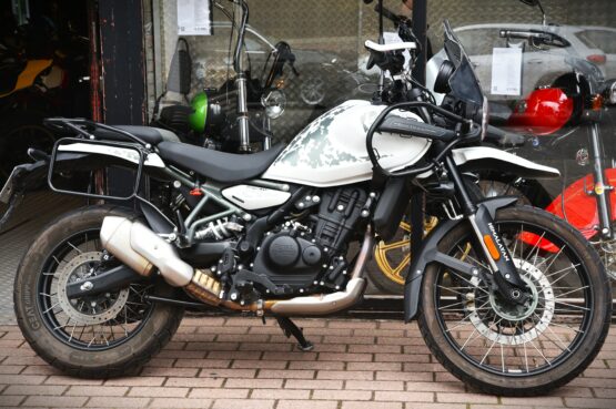 ROYAL ENFIELD HIMALAYAN 450 KAMET WHITE – Image 2