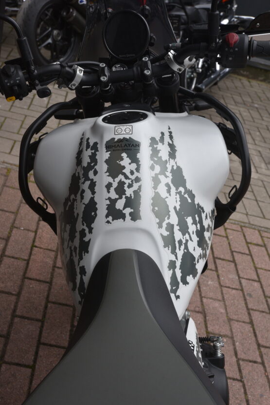 ROYAL ENFIELD HIMALAYAN 450 KAMET WHITE – Image 7