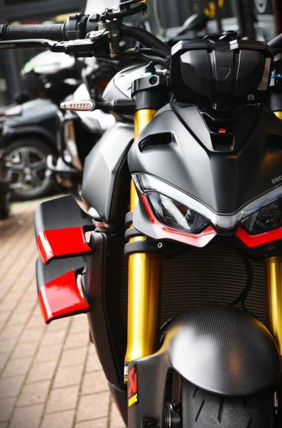 DUCATI STREETFIGHTER V4S – Image 9