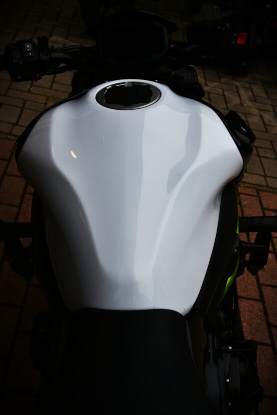 KAWASAKI Z 900 – Image 7