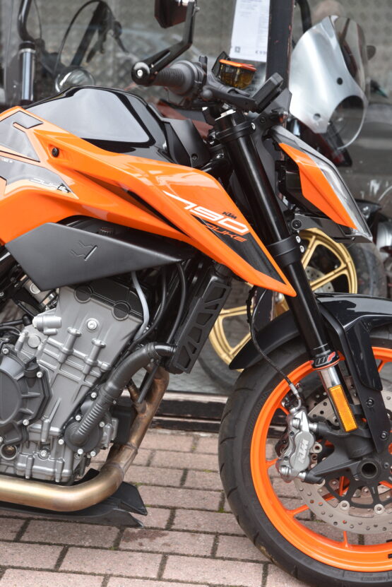 KTM 790 DUKE – Image 4
