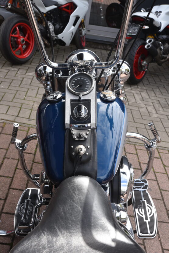HARLEY DAVIDSON SOFTAIL HERITAGE CLASSIC – Image 7