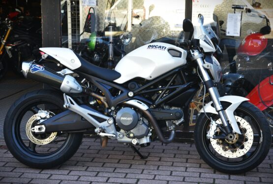 DUCATI MONSTER 696 – Image 2
