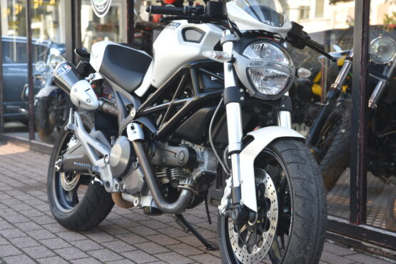 DUCATI MONSTER 696 – Image 5