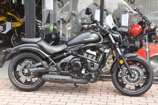 KAWASAKI VULCAN S – Image 2