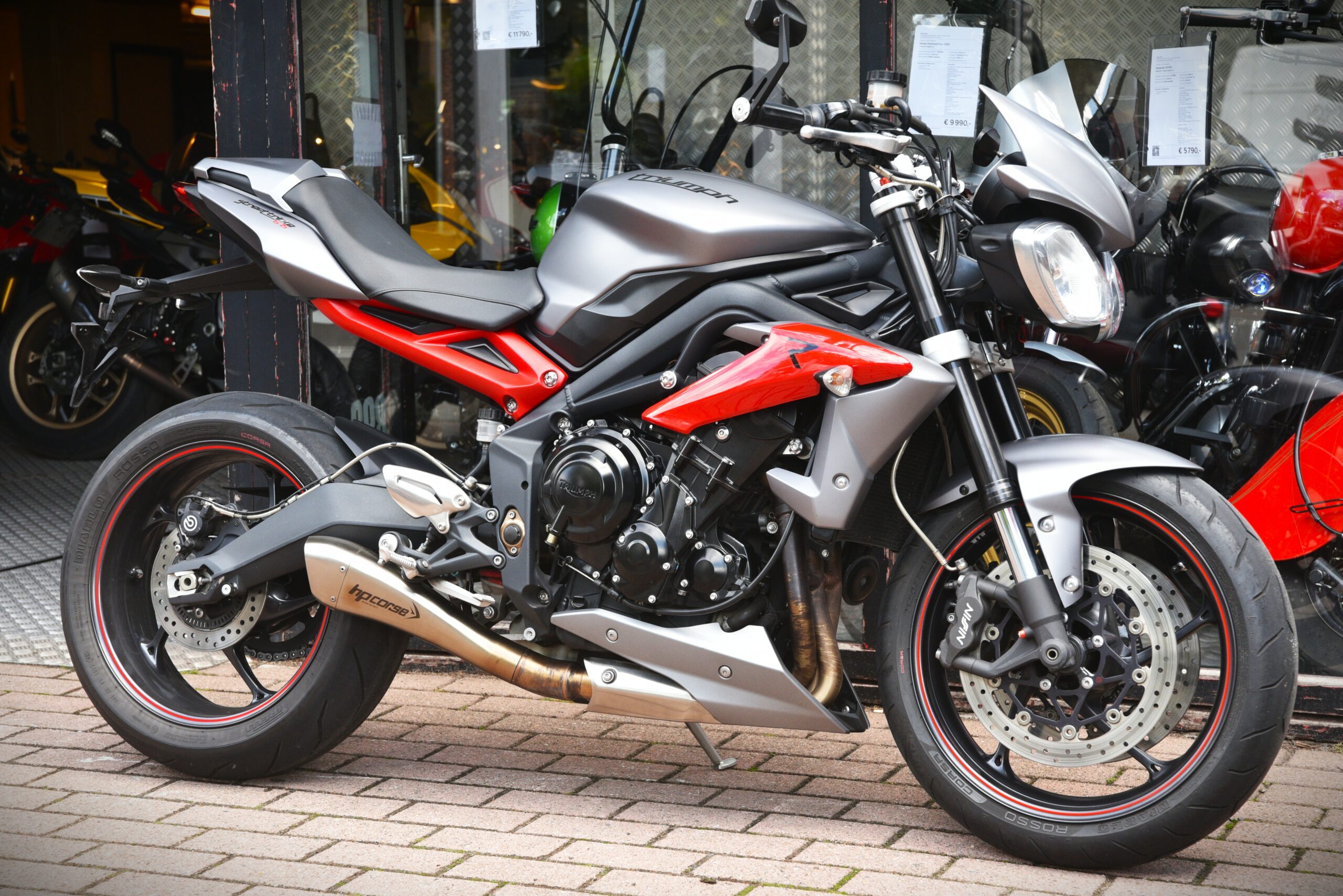 TRIUMPH STREET TRIPLE R