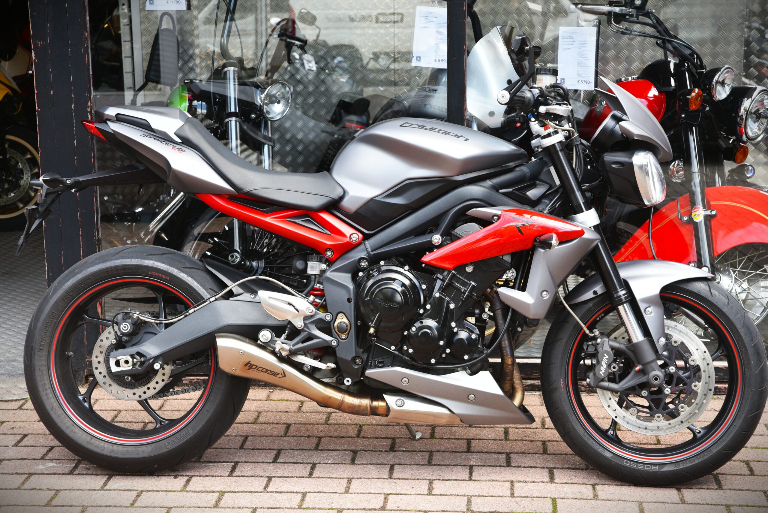 TRIUMPH STREET TRIPLE R – Image 2