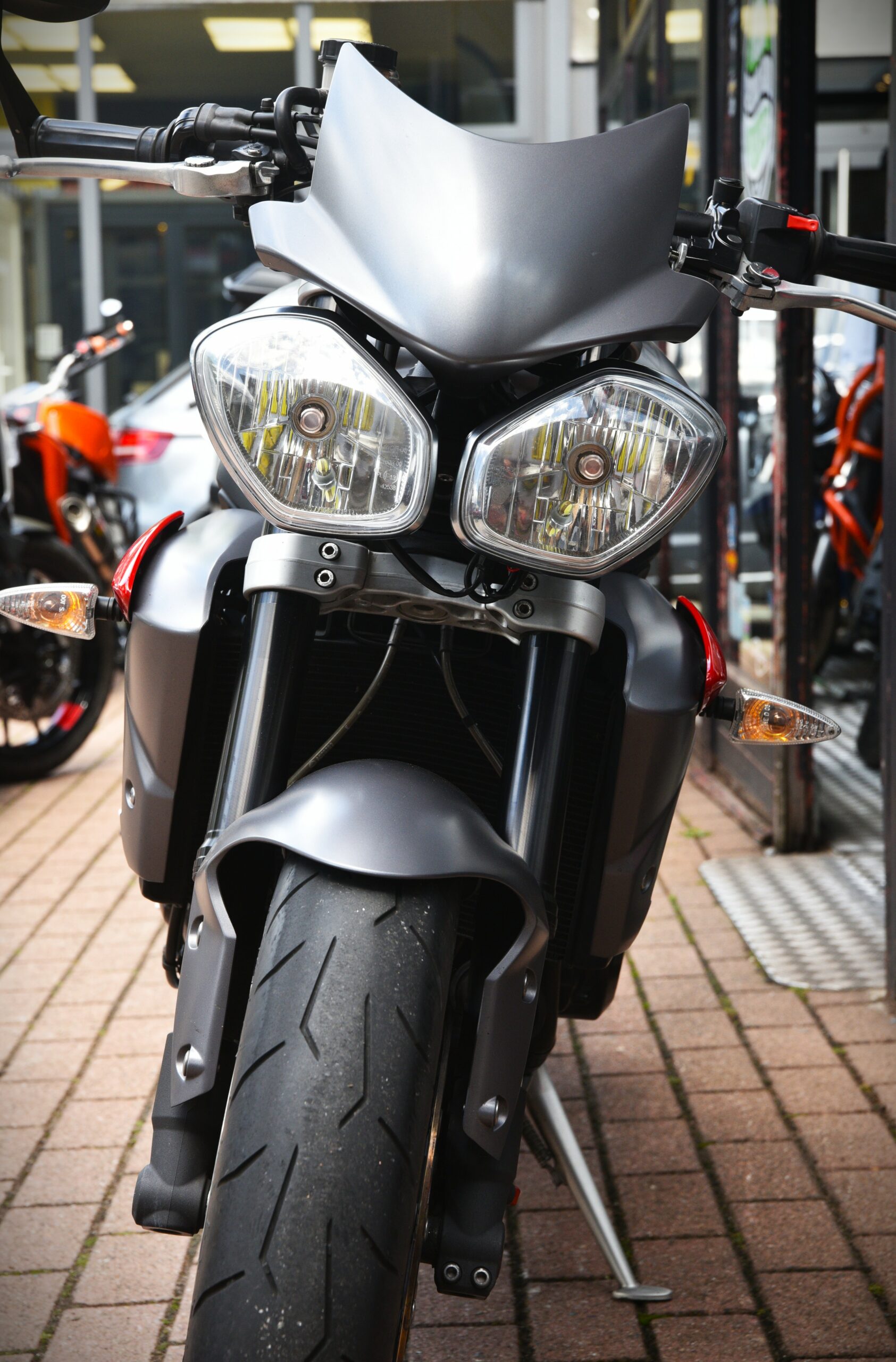 TRIUMPH STREET TRIPLE R – Image 6