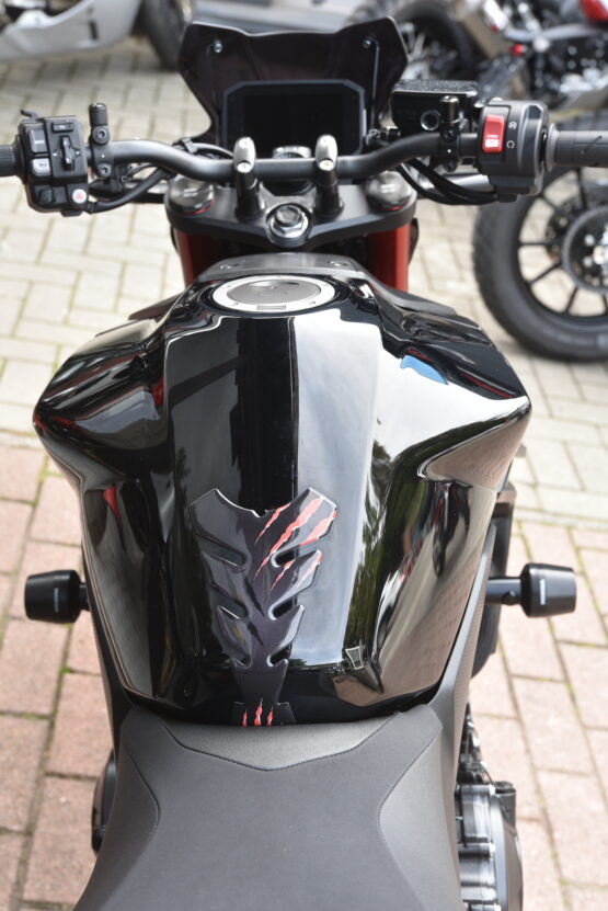HONDA CB 750 HORNET – Image 7