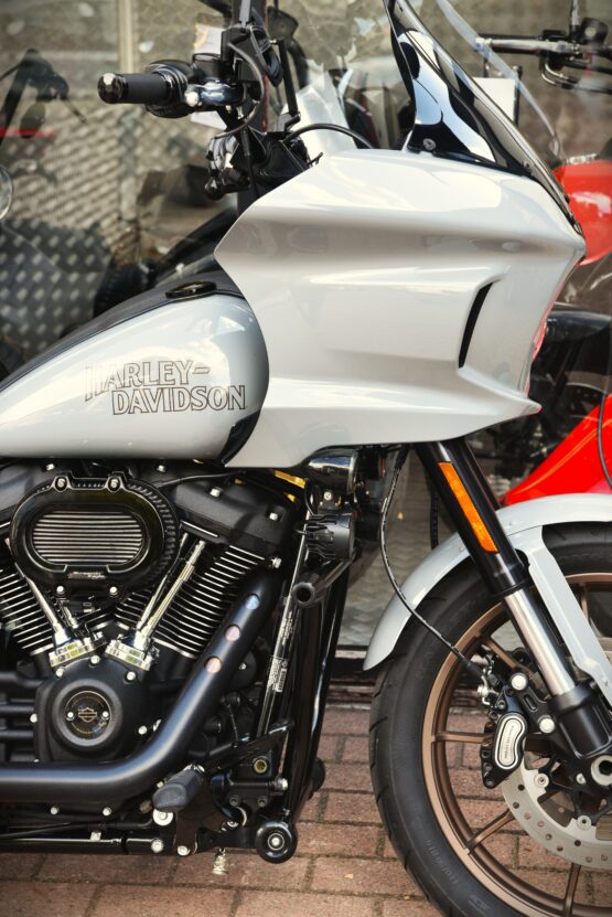 HARLEY DAVIDSON LOW RIDER ST – Image 4
