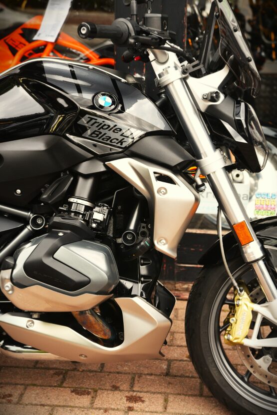 BMW R 1250 R TRIPLE BLACK – Image 3