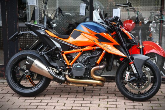 KTM 1290 SUPER DUKE R – Image 2