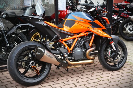 KTM 1290 SUPER DUKE R – Image 3