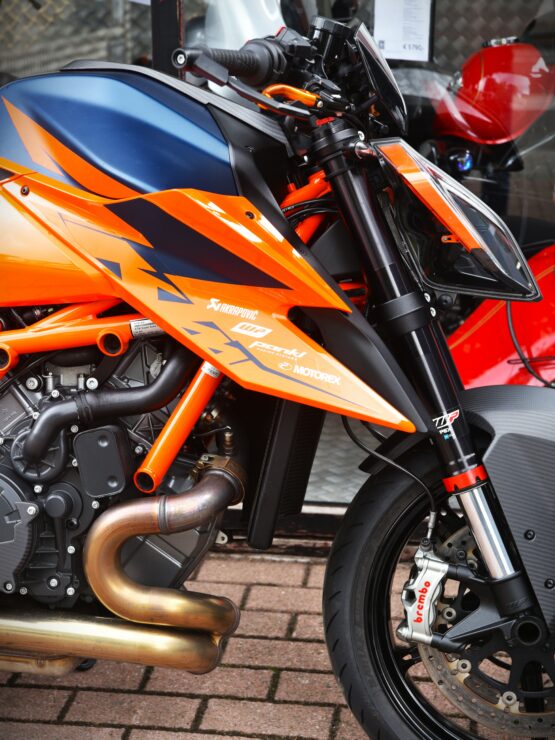 KTM 1290 SUPER DUKE R – Image 4