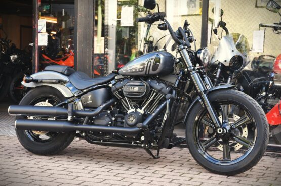 HARLEY DAVIDSON STREET BOB 114