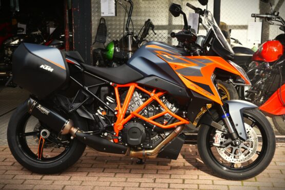 KTM 1290 SUPER DUKE GT – Image 2