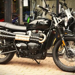 TRIUMPH 900 STREET SCRAMBLER