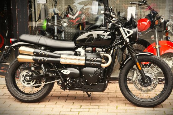 TRIUMPH 900 STREET SCRAMBLER – Image 2