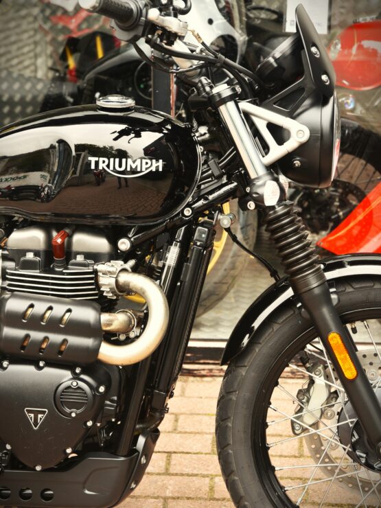 TRIUMPH 900 STREET SCRAMBLER – Image 4