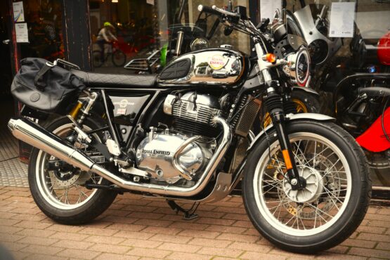 ROYAL ENFIELD INTERCEPTOR 650