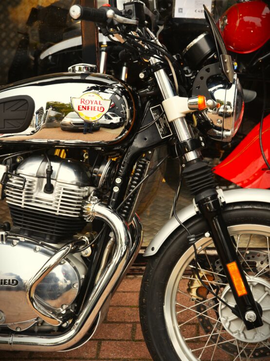 ROYAL ENFIELD INTERCEPTOR 650 – Image 4